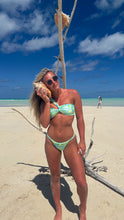 Load image into Gallery viewer, Limoncello & Mint THALASSOPHILE Bottom